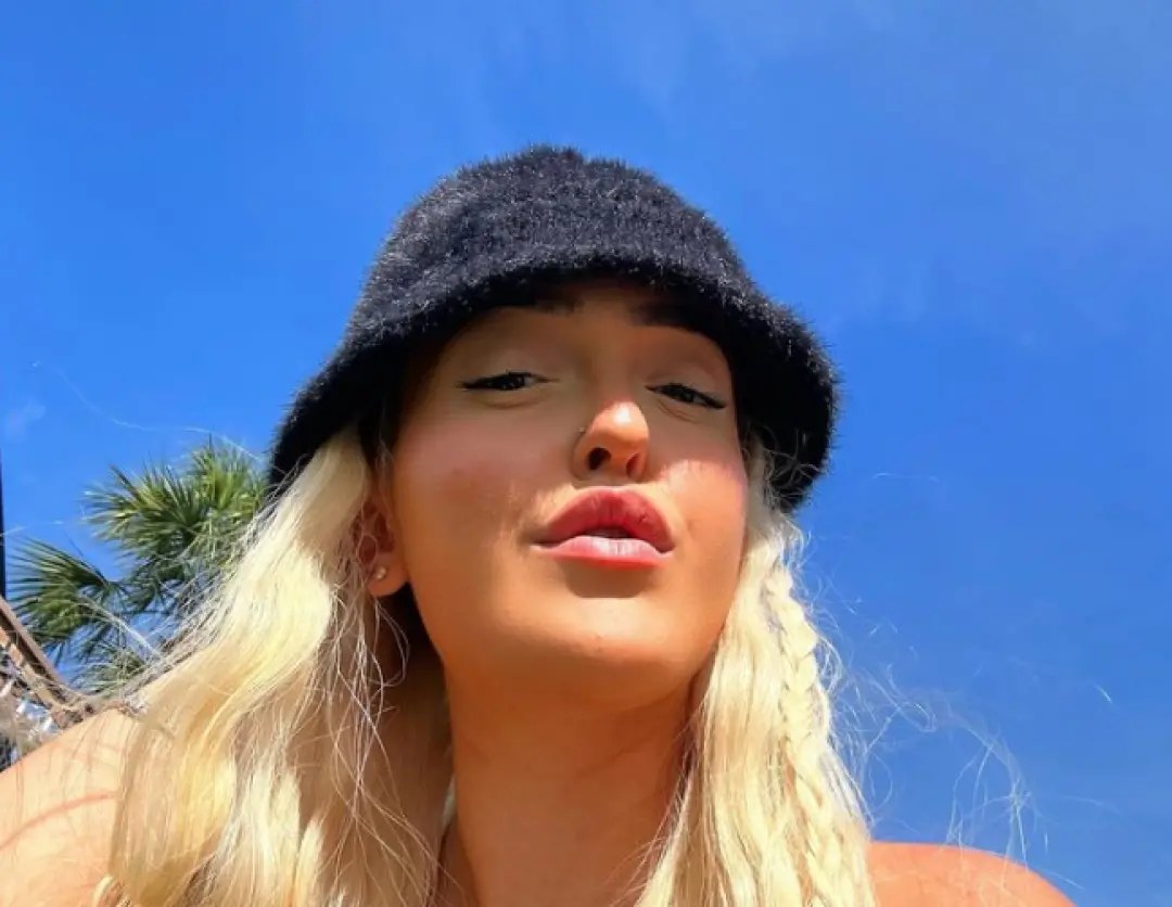 Airikacal — créatrice MYM / OnlyFans