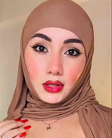 Arab — créatrice MYM / OnlyFans