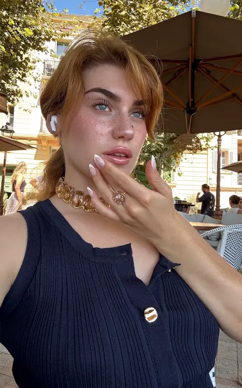 Carla Vyx MYM OnlyFans — profil officiel