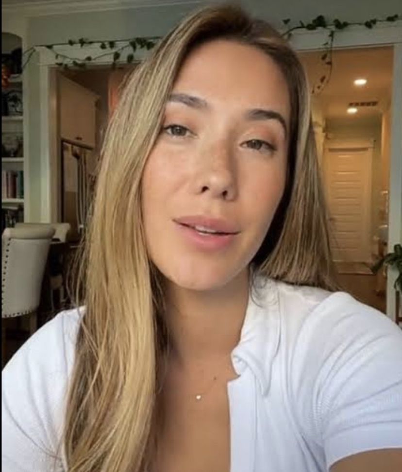 Eva Lovia MYM OnlyFans — profil officiel