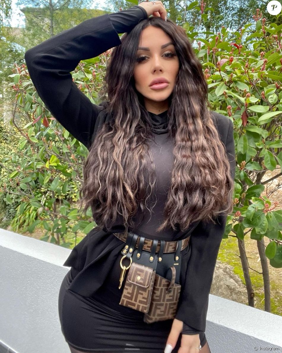 Laura Lempika — créatrice MYM / OnlyFans