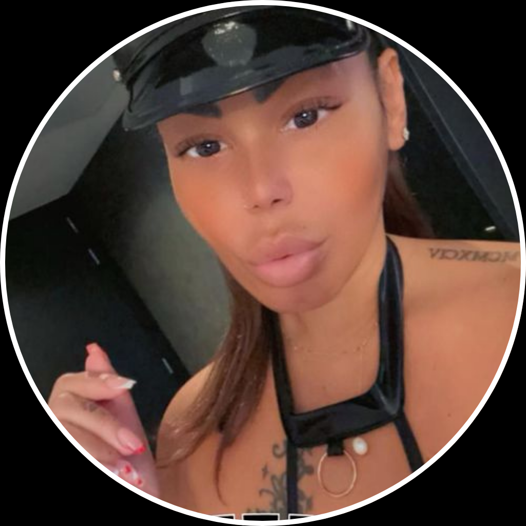 Tchikita — créatrice MYM / OnlyFans