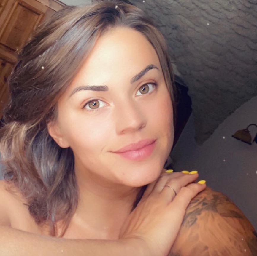 Vic Alouqua — créatrice MYM / OnlyFans